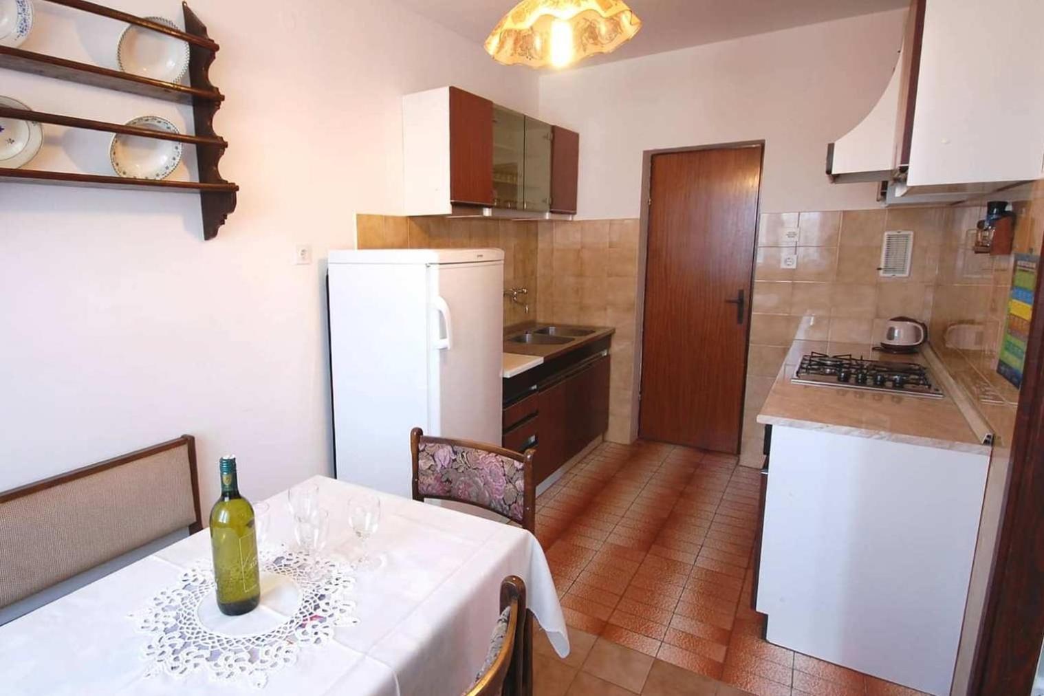 Apartments With A Parking Space Njivice, Krk - 21858 المظهر الخارجي الصورة