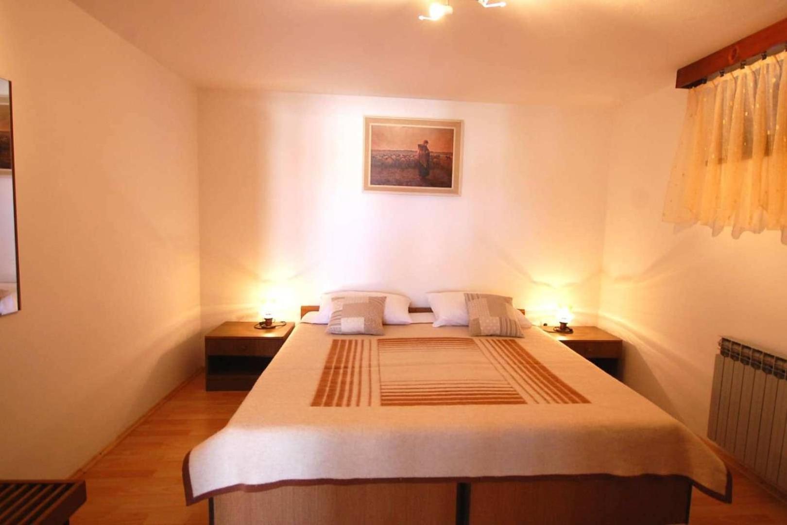 Apartments With A Parking Space Njivice, Krk - 21858 المظهر الخارجي الصورة