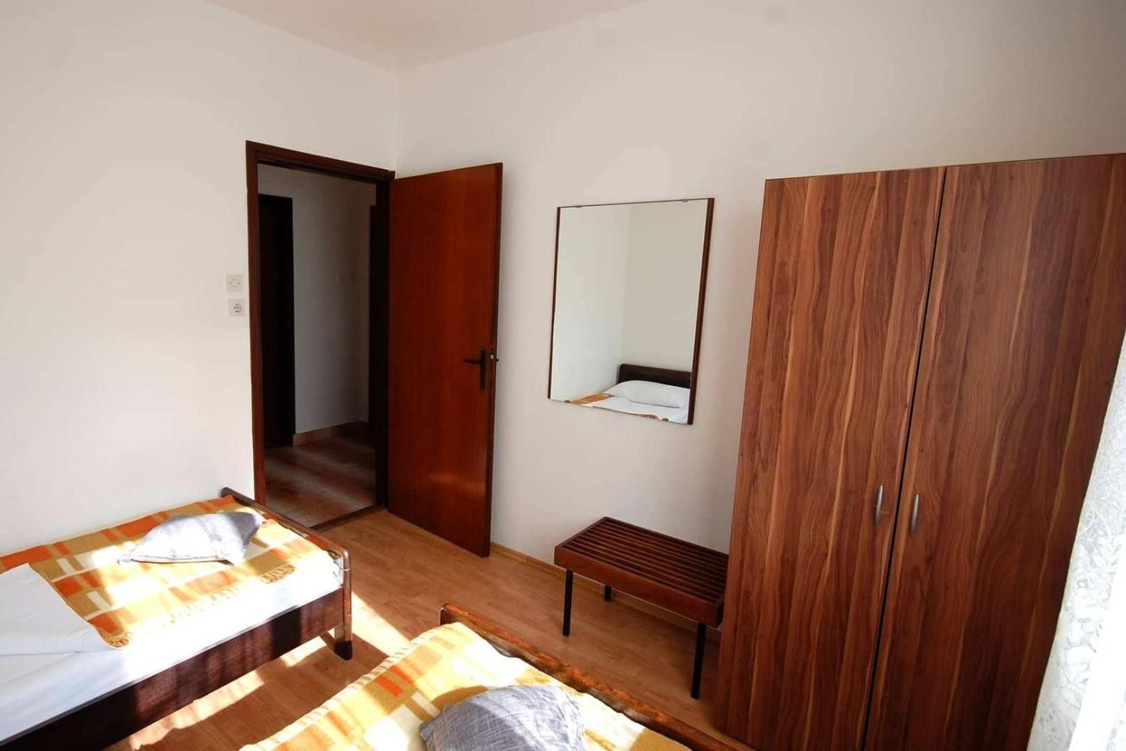 Apartments With A Parking Space Njivice, Krk - 21858 الغرفة الصورة